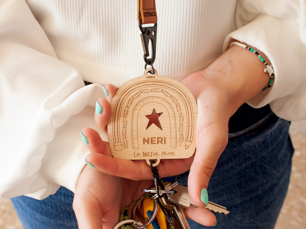 lanyard-regalo-original-para-profe-con-su-nombre