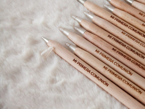 boli-de-madera-personalizado-con-frase